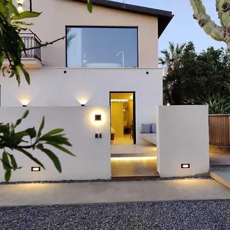 Lekythos Bed & Breakfast 4*