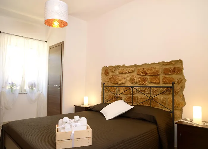 Lekythos לינה וארוחת בוקר