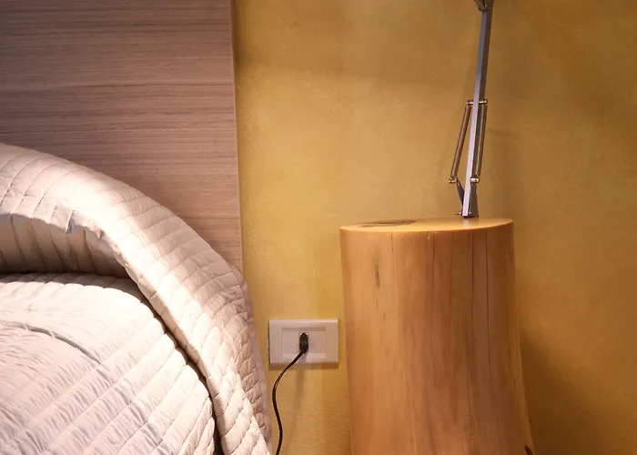 לינה וארוחת בוקר Lekythos 4*