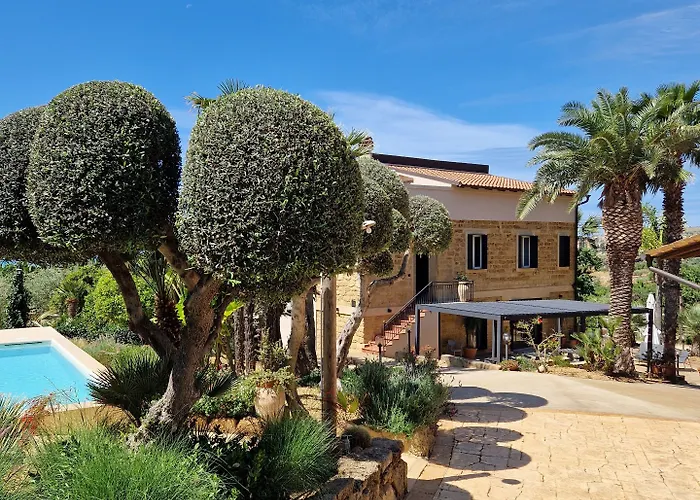 Lekythos לינה וארוחת בוקר 4*