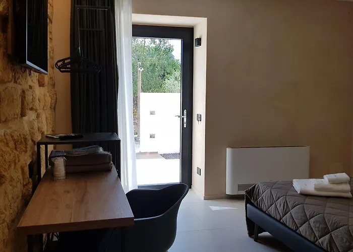 Lekythos לינה וארוחת בוקר