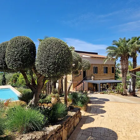 Lekythos Bed & Breakfast 4*